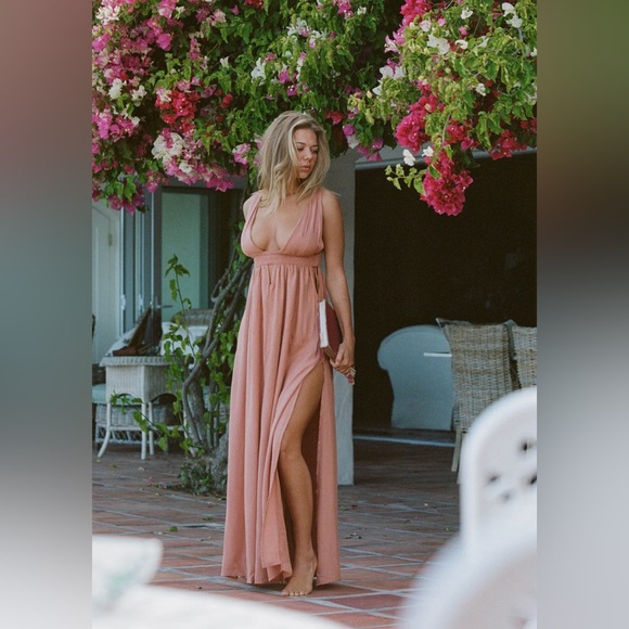 Indah Anjeli Dress - Picture 3 of 5